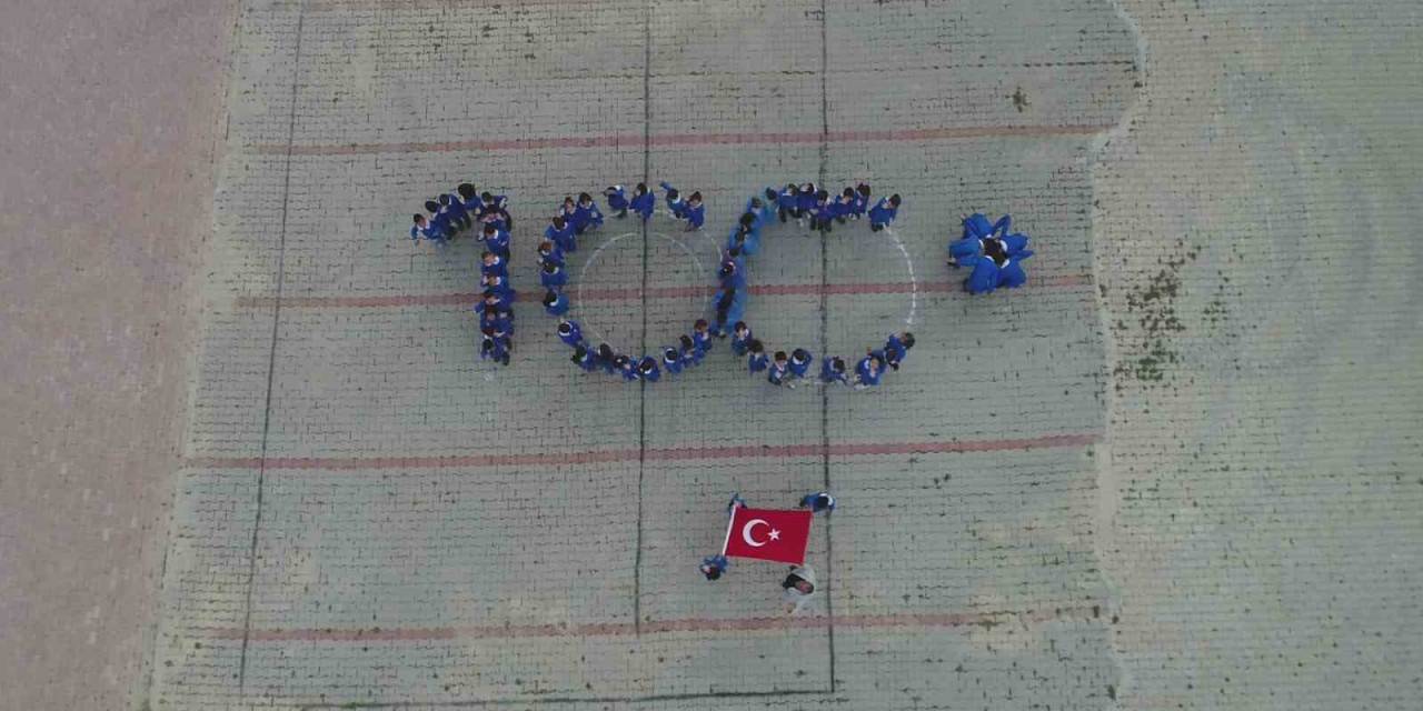 Miniklerin 100.’ncü Yıl Aşkı Sürüyor