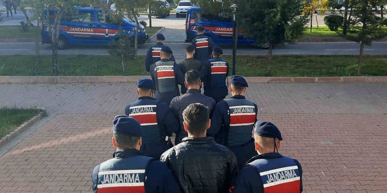 Jandarmadan Uyuşturucu Operasyonu: 3 Tutuklama
