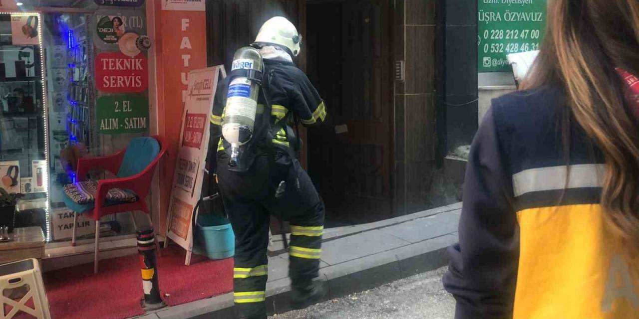 Ocakta Unutulan Yemek Paniğe Neden Oldu