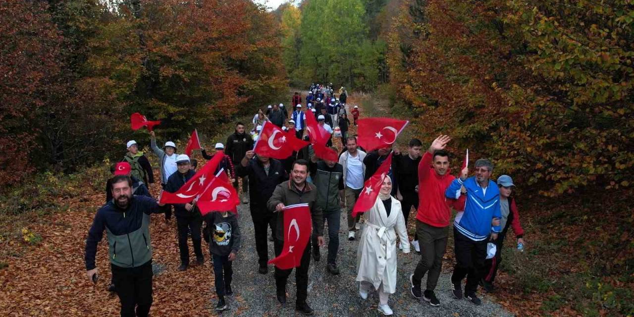 Gençler 100.yılda Ulus Dağının Zirvesine Yürüdüler