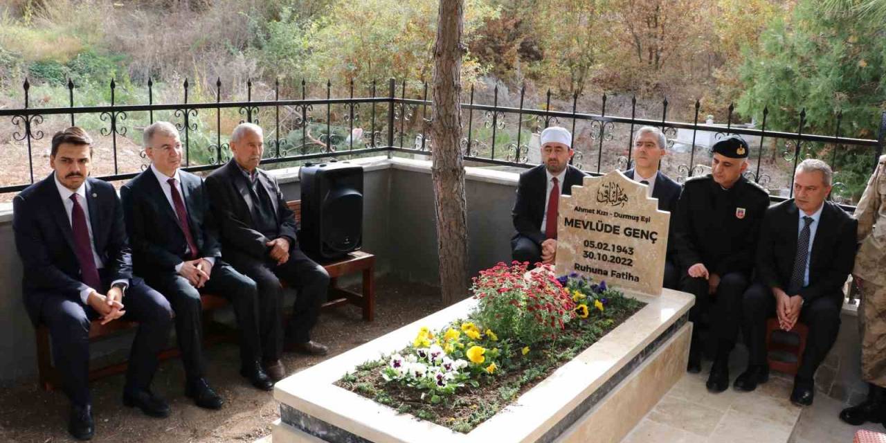 Dünyaya İnsanlık Dersi Veren “Bilge Ana” Kabri Başında Anıldı