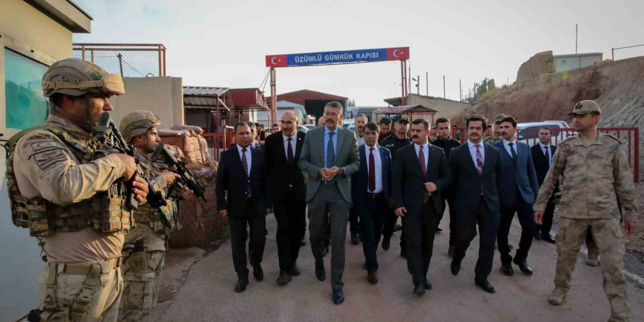 Vali Çelik Çukurca’yı Ziyaret Etti