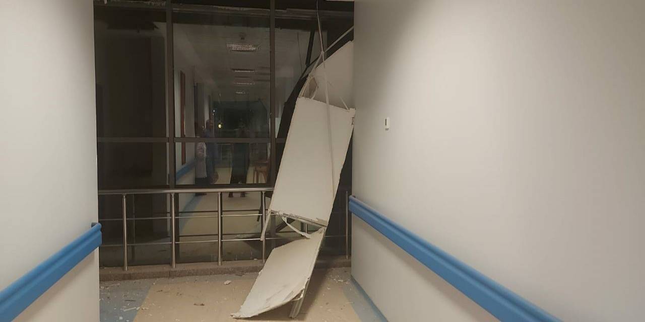 İsrail’in Türkiye-filistin Dostluk Hastanesi’ne Düzenlediği Saldırı Anı Görüntülendi