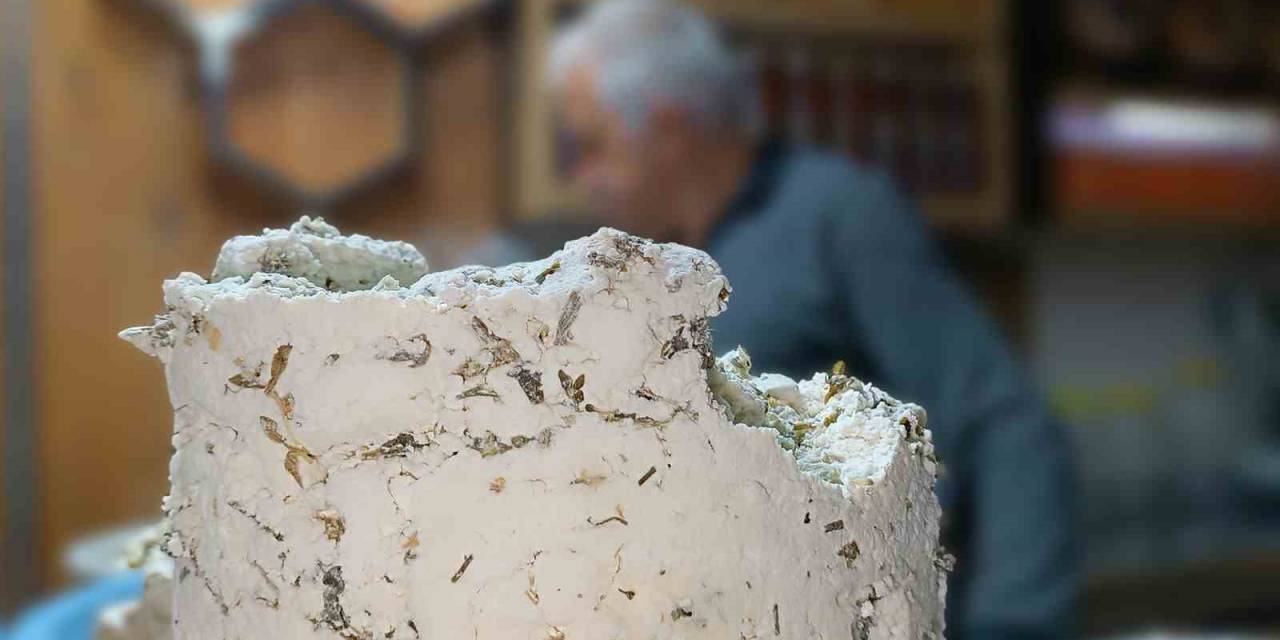 Van’ın Tescilli Otlu Peyniri Kışa Hazır