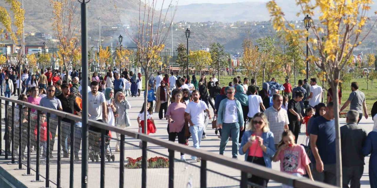 Kayseri, Recep Tayyip Erdoğan Millet Bahçesi’ne Akın Ediyor