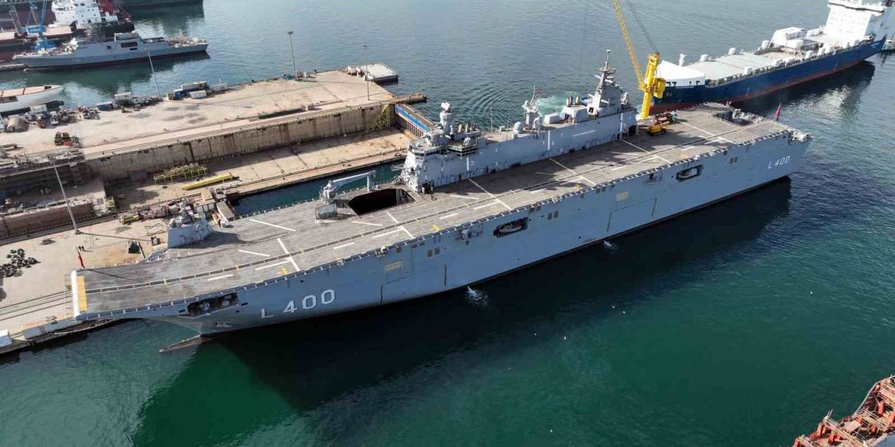 Tcg Anadolu Gemisin Sarayburnu’nda Halkın Ziyaretine Açılıyor