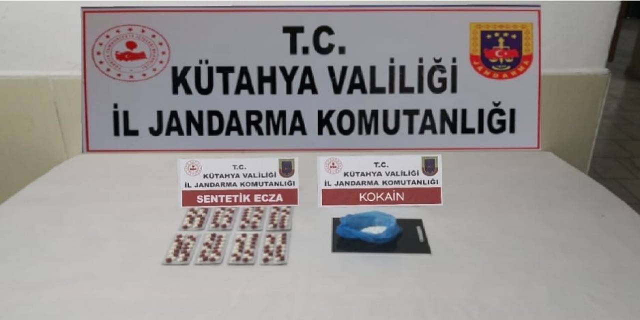 Altıntaş’ta Durdurulan Araçta Uyuşturucu Ele Geçirildi