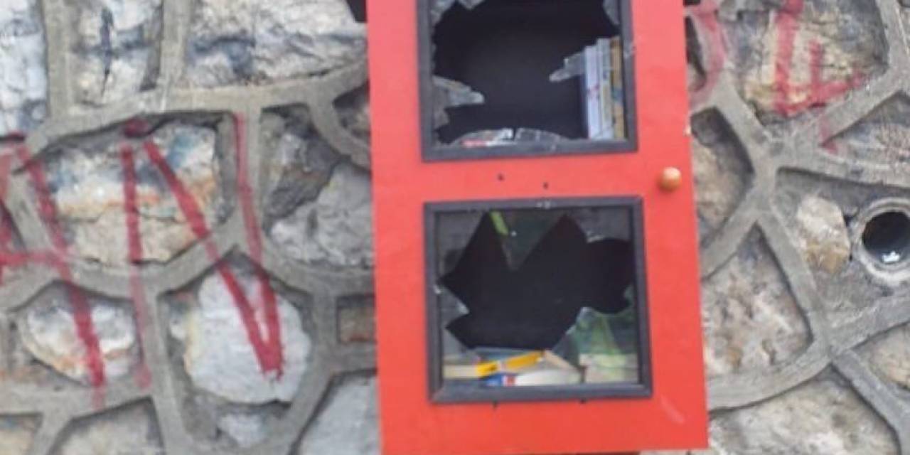 Zonguldak Belediyesi’nden Minyatür Kütüphaneye Zarar Verenlere Tepki