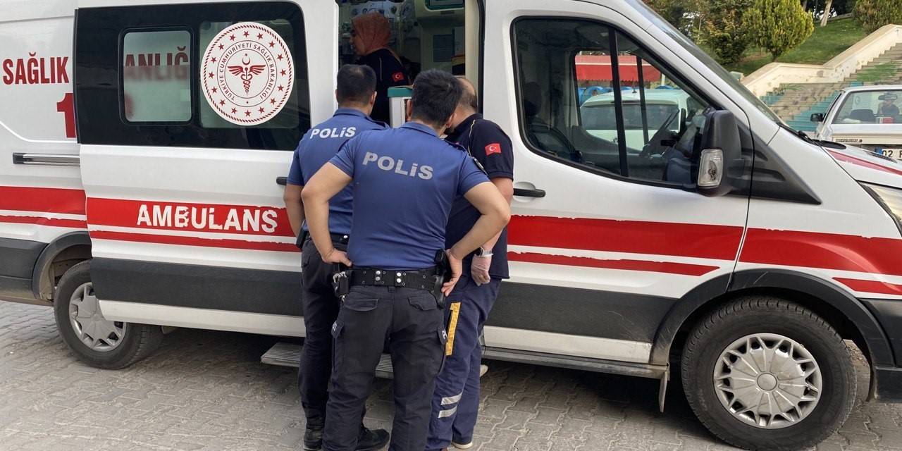 Yerde Hareketsiz Yatan Şahıs Hastaneye Kaldırıldı