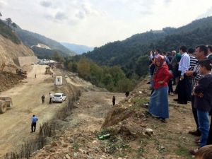 Dağ Yolunda Heyelanla Baş Edilemeyince Tünel Yapılacak
