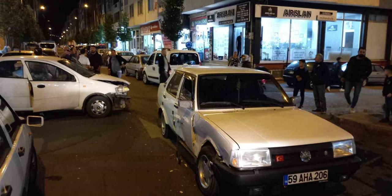 Ters Yöne Giren Alkollü Sürücünün Kaza Yaptığı An Kamerada
