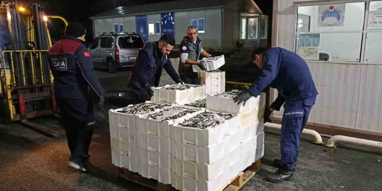 İstanbul’da Su Ürünleri Denetlendi: 7.5  Ton Su Ürününe El Konuldu