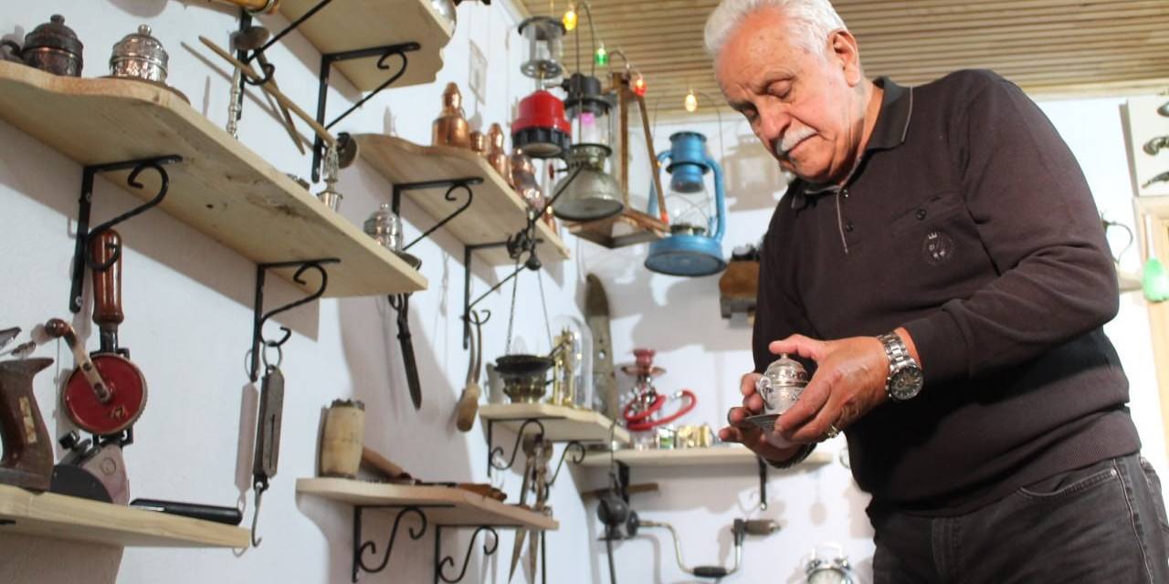 Sıla Hasreti Nostalji Tutkusuyla Birleşti Antika Eşyaları Restore Ettiği Baba Ocağında Sergiliyor