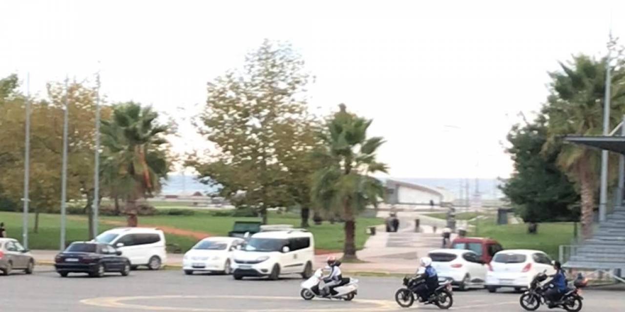 Motosikleti İle Zabıtalardan Kaçan Genç Güldürmüştü, Ehliyetinden Olan Genç Özür Diledi