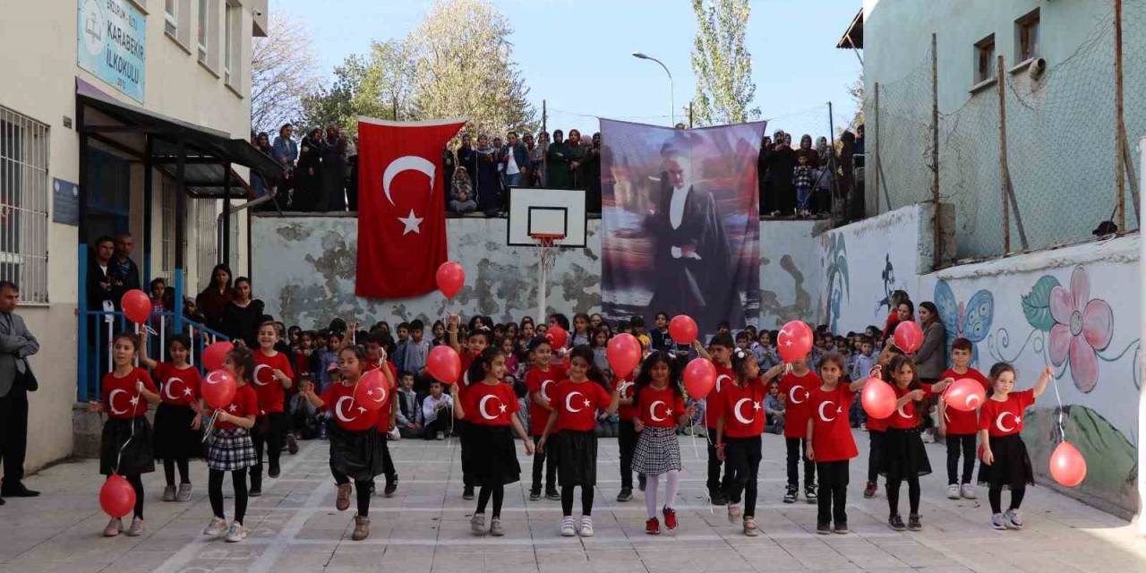 Oltu’da 100. Yıl Kutlama Coşkusu Devam Ediyor