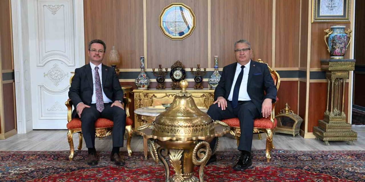 Vali Ünlü Yunusemre Ve Şehzadeler’deki Çalışmaları İlk Ağızlardan Dinledi