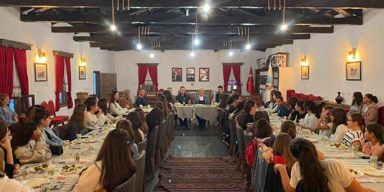 Osmaneli Futbolun Yanı Sıra Voleyboldan Da Bu Sene Adından Söz Ettirecek