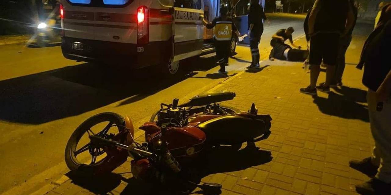 Erdek’te Meydana Gelen Motosiklet Kazasında 2 Kişi Yaralandı