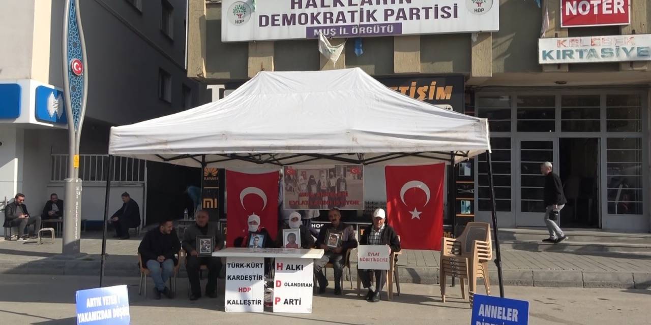 Muş’ta Ailelerin Evlat Nöbeti Devam Ediyor