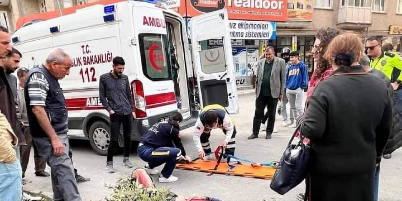 Elazığ’da Motosiklet Devrildi, Sürücü Yaralandı