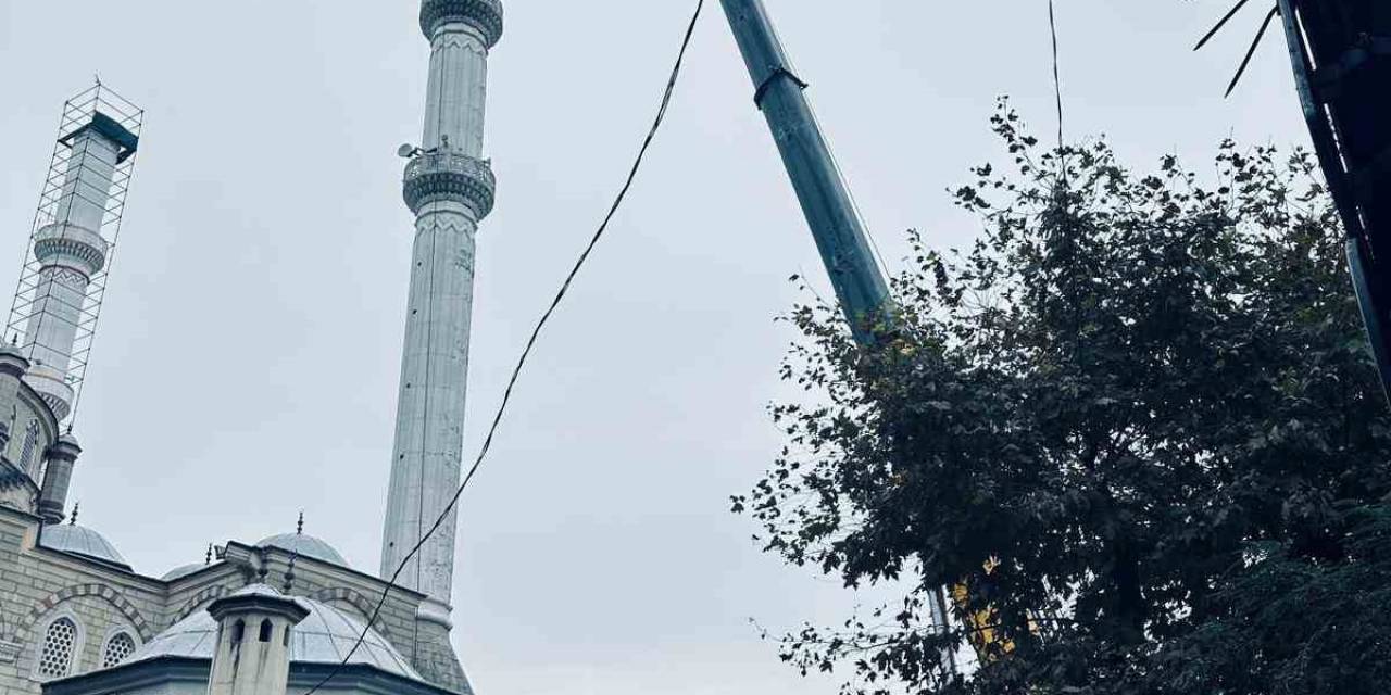 Bahçelievler’de Bulunan Bir Caminin Minareleri Tedbir Amaçlı Kısaltılıyor