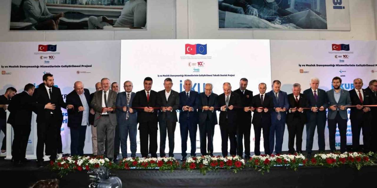 İş Ve İşçi Arayanlar, Denizli Osb Kariyer Expo 2023 İstihdam Fuarında Buluştu