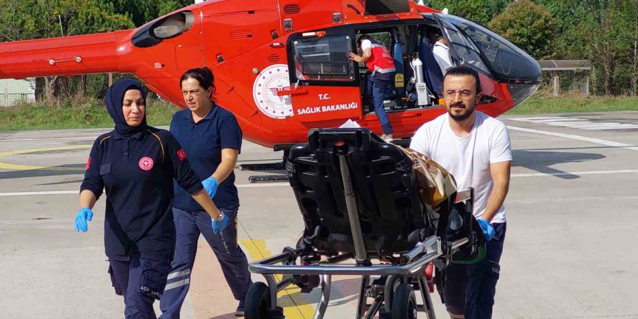 Ambulans Helikopter Yaşlı Kadın İçin Havalandı