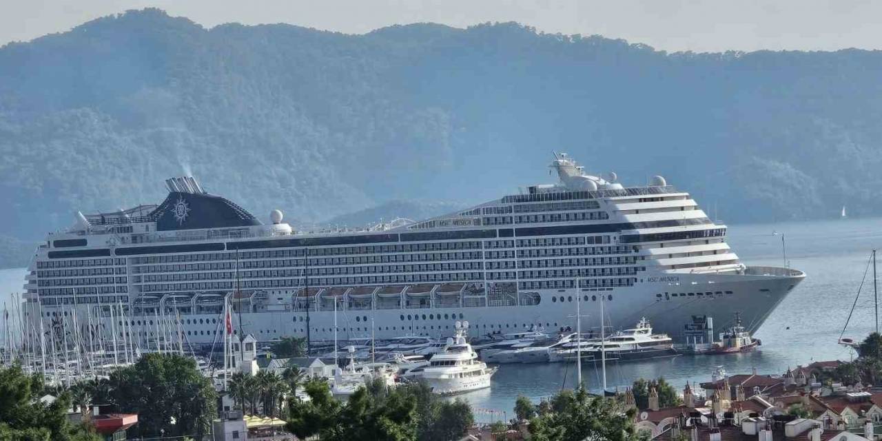 Dev Yolcu Gemisi Bin 497 Yolcusu İle Marmaris’e Geldi