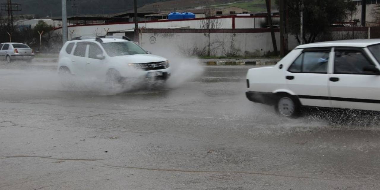 Manisa İçin Sağanak Yağış Uyarısı