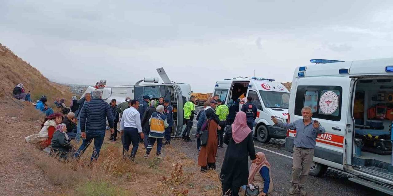 Kayseri’de Midibüs Devrildi: 15 Yaralı