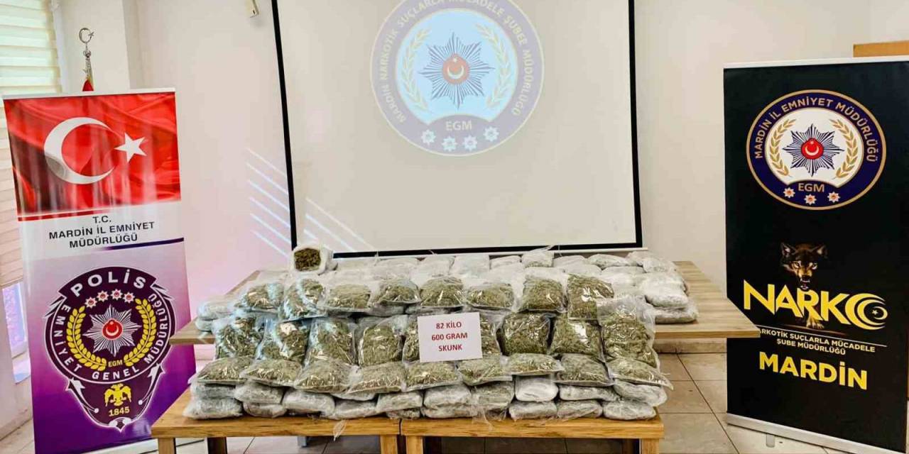 Mardin’de Durdurulan Araçtan 82 Kilo Uyuşturucu Çıktı: 7 Şüpheli Tutuklandı