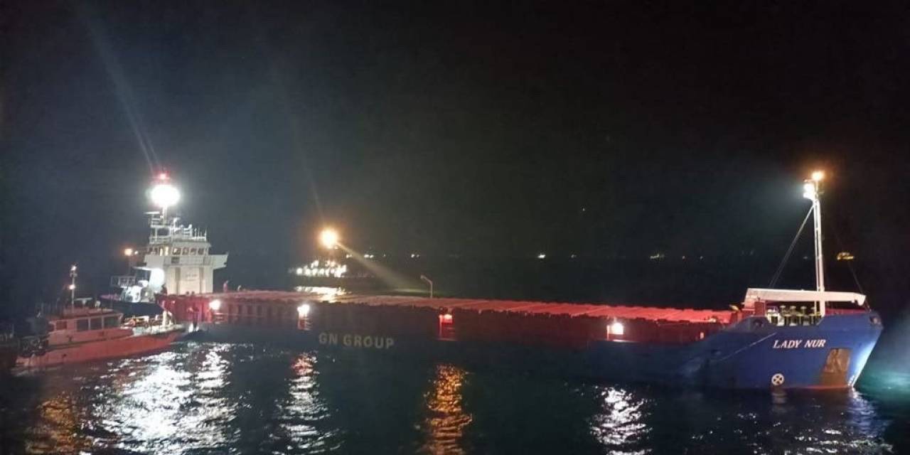 İtalya’ya Giden Kargo Gemisi İstanbul Boğazı’nda Arızalandı