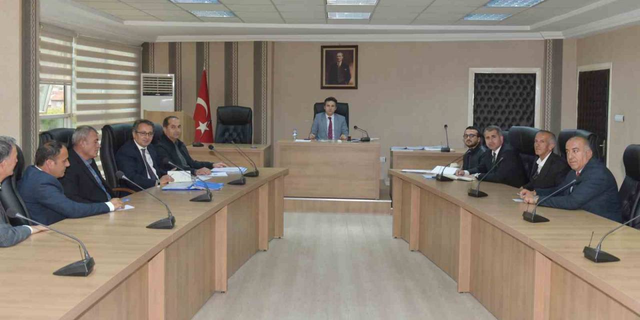 Vali Yardımcısı Karadağ, Muhtarların Taleplerini Dinledi