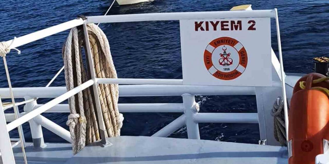 Lindos Koyunda Arızalanan Tekneyi Kıyem Ekipleri Kurtardı