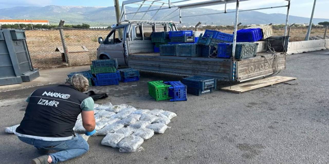 Kamyonet Kasasında 21,5 Kilo Uyuşturucu Ele Geçirildi