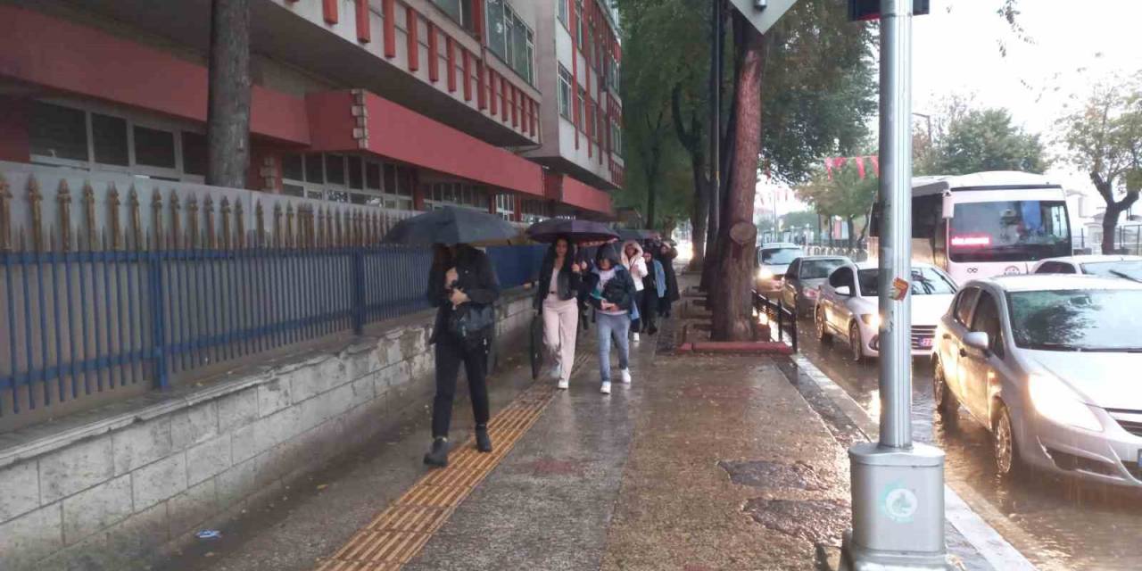 Edirne’de Yağış Sevindirdi