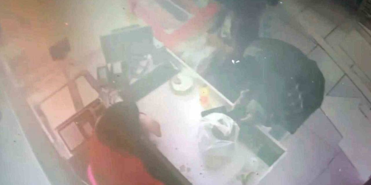 İban İle Ödeyeceğim Dedi, Sahte Dekont Gösterip Alışveriş Yaptı