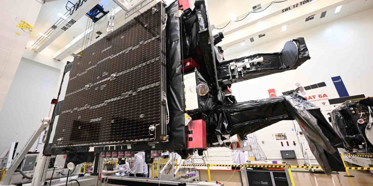 Türksat 6a’nın Güneş Paneli Açılım Testleri İlk Kez Görüntülendi