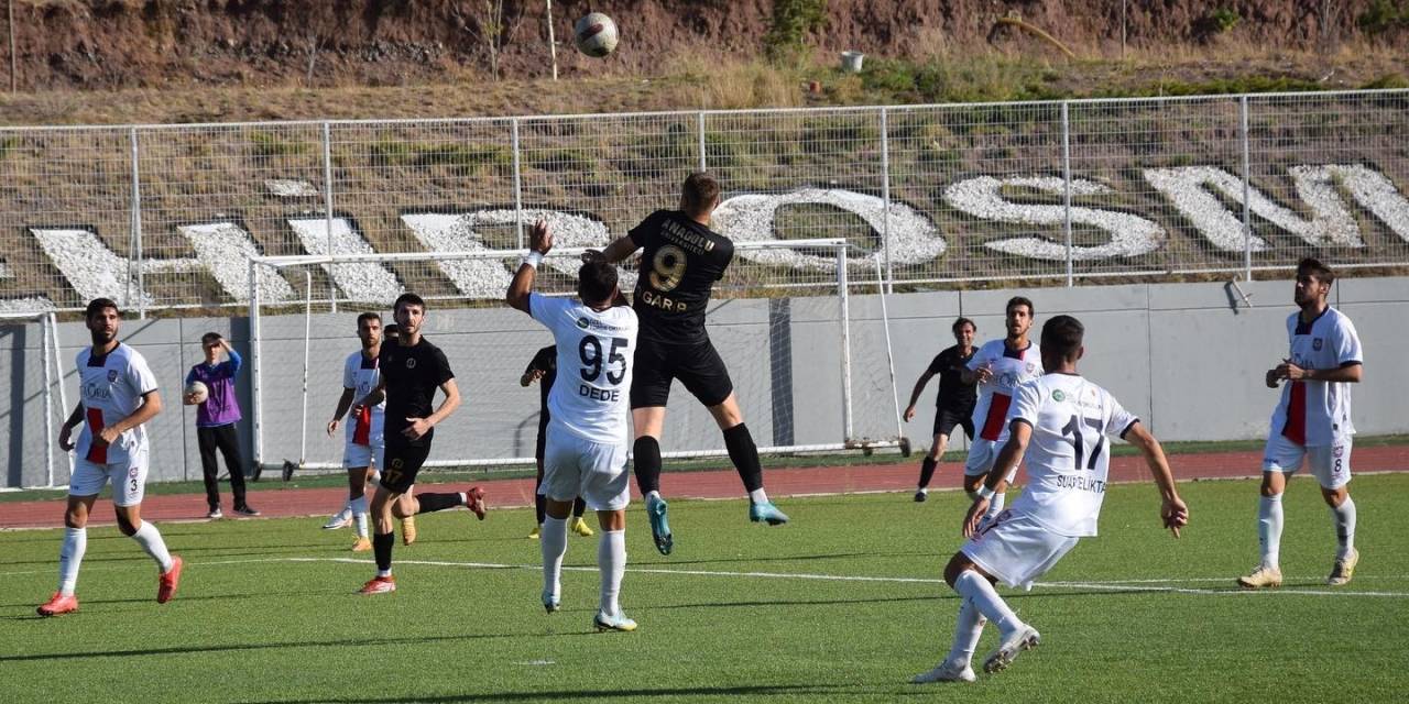 Anadolu Üniversitesi Grubunda Az Atıp Az Gol Yiyor