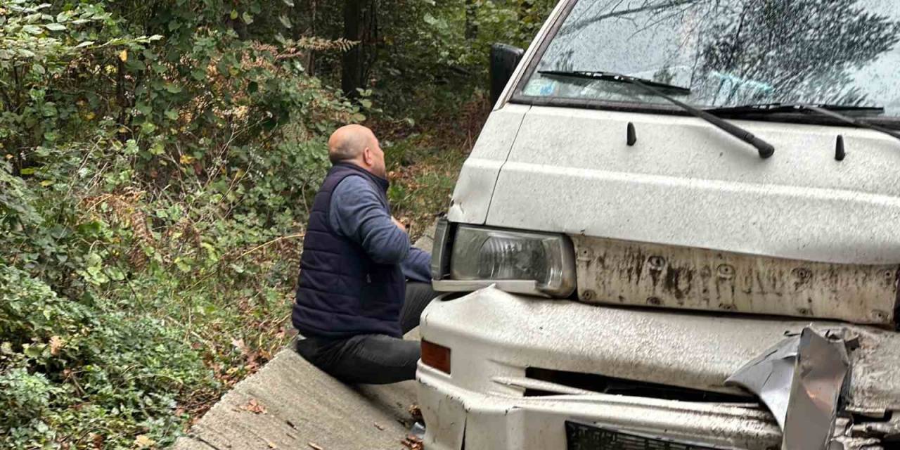 İstanbul’da Orman Yolunda Feci Kaza: Yaralının Çalan Telefonuna İtfaiye Eri Cevap Verdi