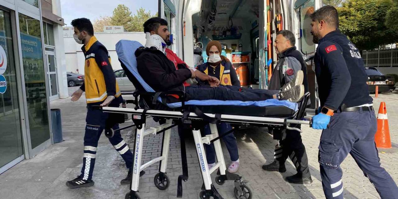 Konya’da Motosiklet Otomobile Çarptı: 1 Yaralı