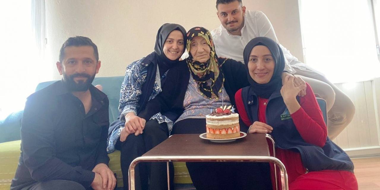 Türkan Nineye Doğum Günü Sürpizi