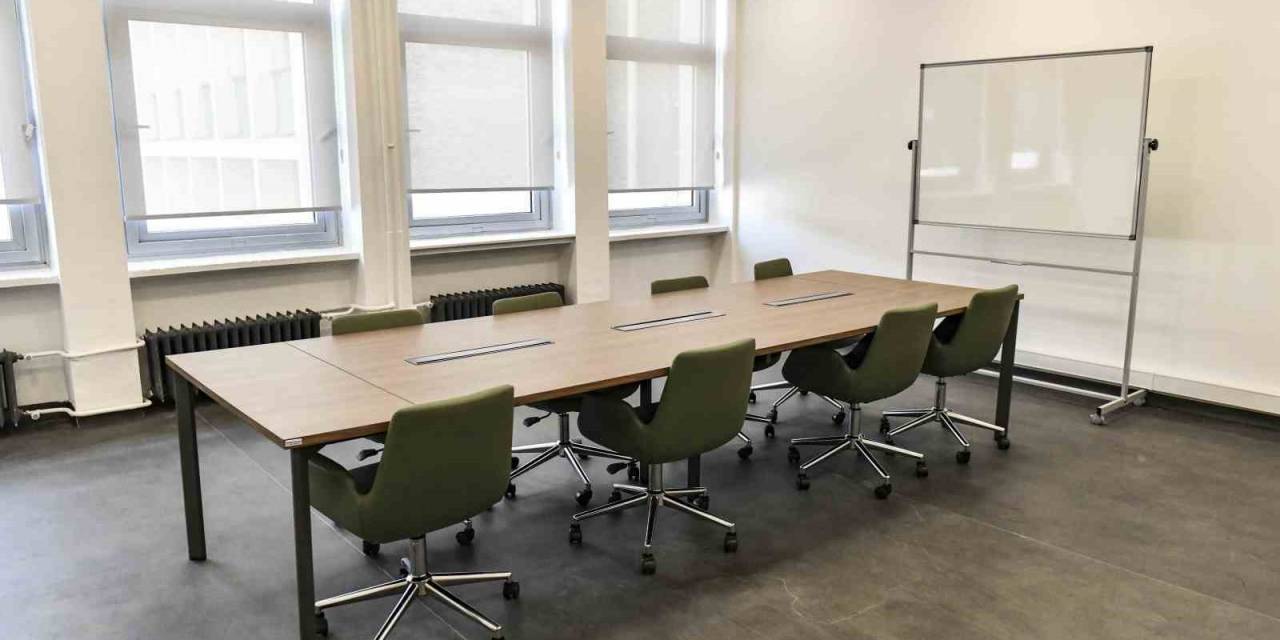 “İlk Bürom Projesi"nde 60 Avukata Ofisleri Teslim Edildi