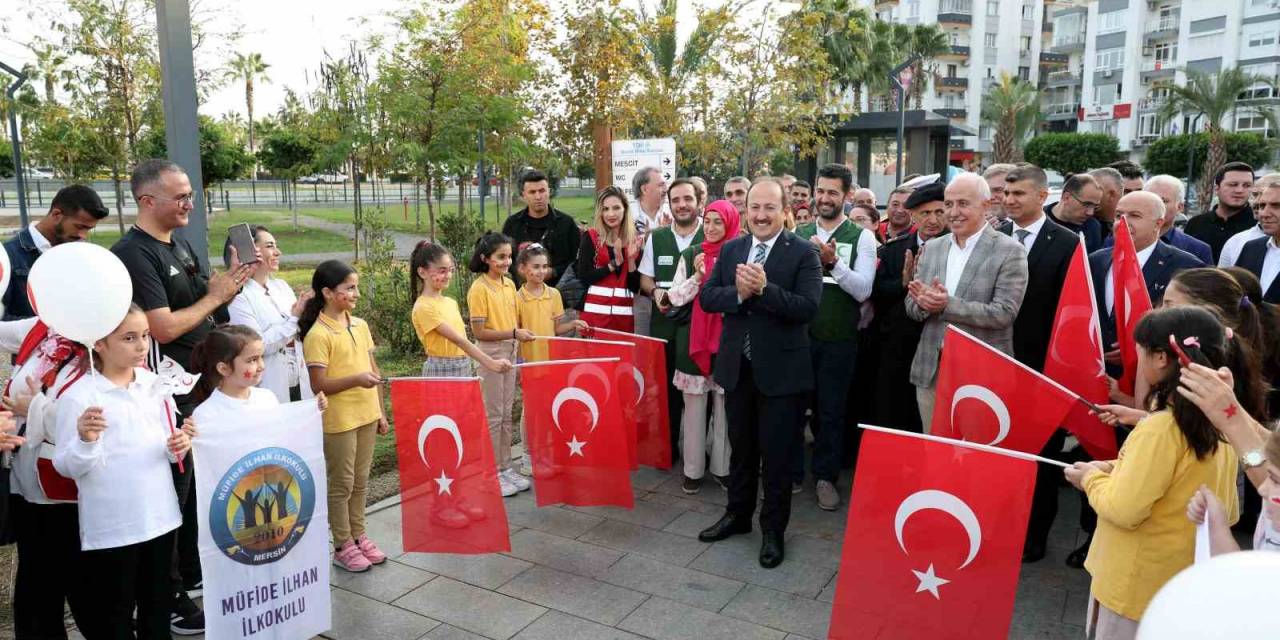 Gültak: "Kızılay’ımız Dünyanın Dört Bir Yanında Yardıma Koşuyor"