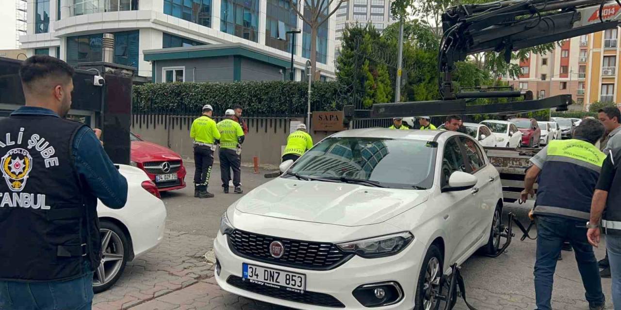 Dilan Polat Ve Engin Polat’ın Şirketlerine Ait Araçlar Çekicilerle Götürüldü