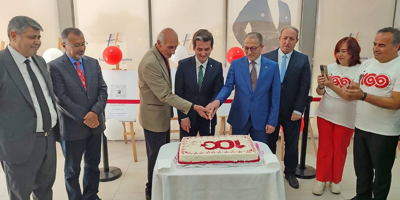 İzmir’de 100 Yıllık Tapu Senetleri Sergilendi