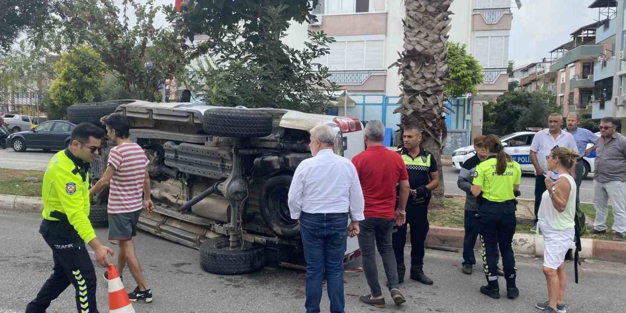 Yan Yatan Kamyonetten Yara Almadan Çıktı