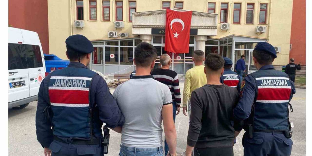 Bıçakladıkları Şahsı Sopalarla Darp Eden 4 Kişi Tutuklandı