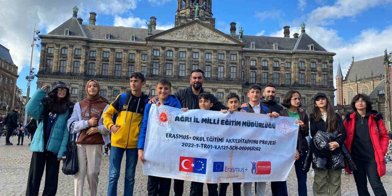 Ağrı’da Erasmus Projesi Kapsamında 76 Kişi Avrupa’ya Gitti