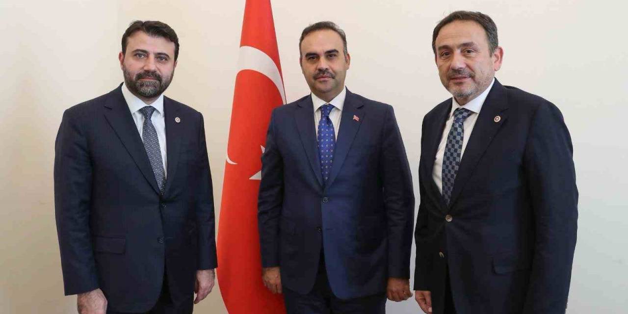 Ak Parti Milletvekilleri Bakan Kacır’la Görüştü